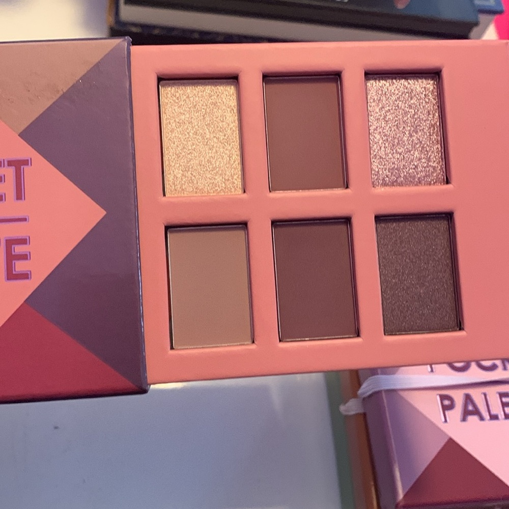 4 Sephora pocket eyeshadow palettes - Picture 7 of 7